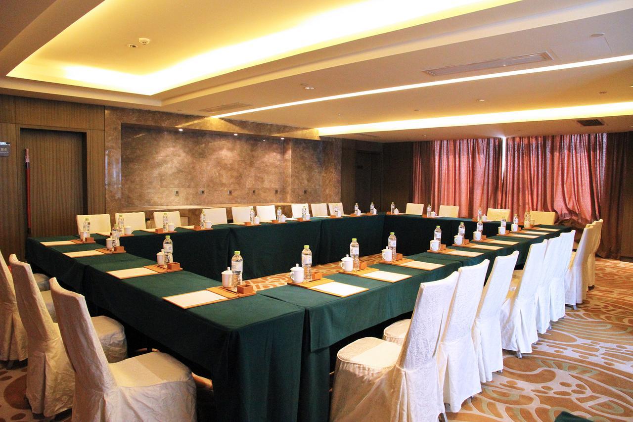 Gleetour Maya Hotel Wuhan Bagian luar foto
