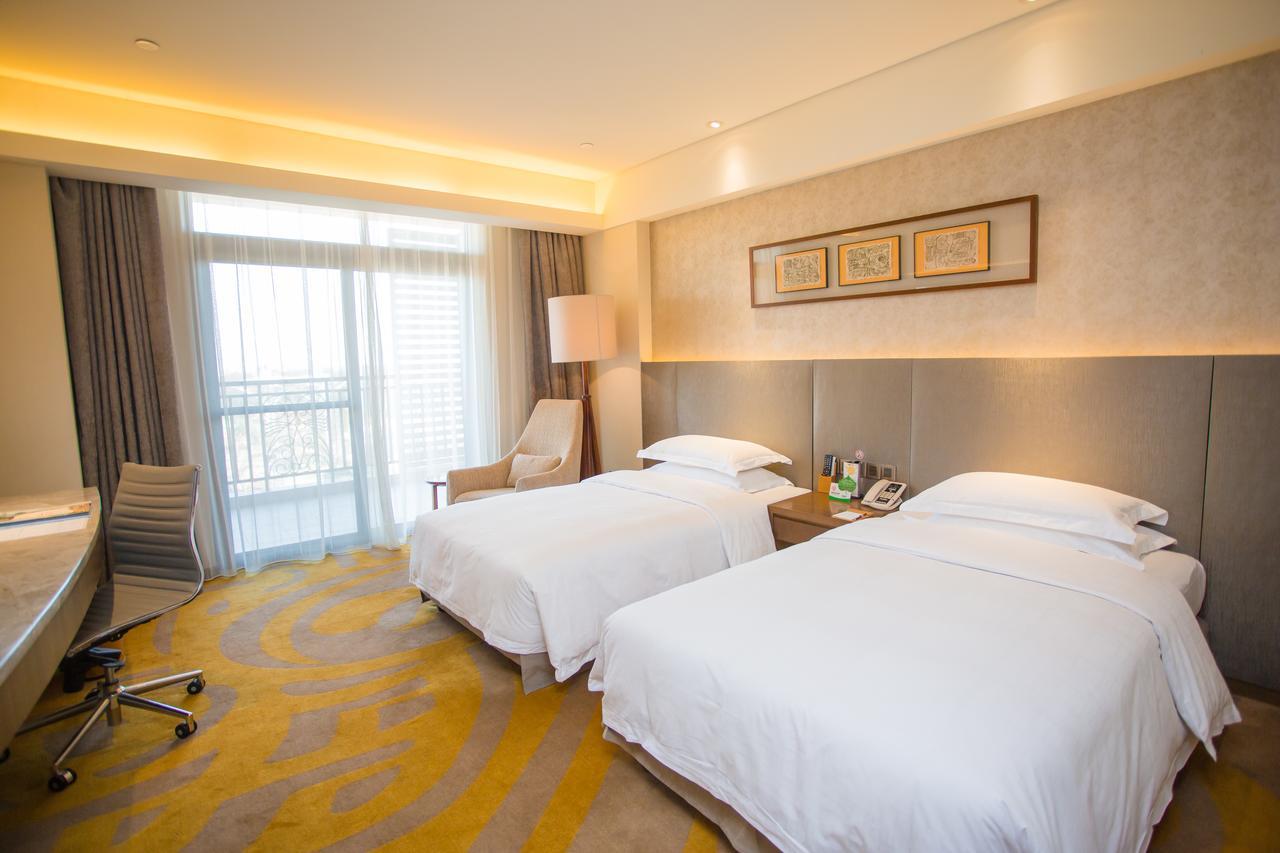 Gleetour Maya Hotel Wuhan Bagian luar foto