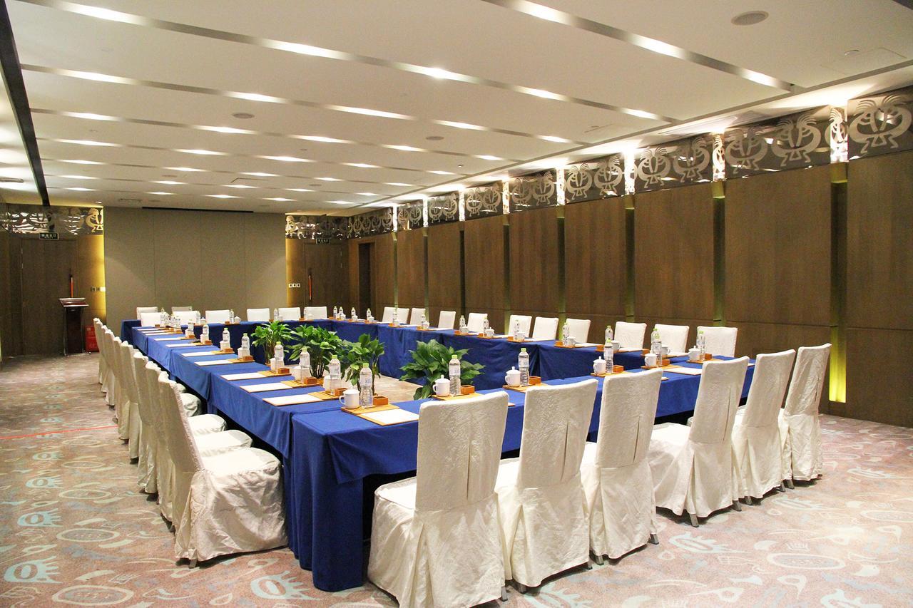 Gleetour Maya Hotel Wuhan Bagian luar foto